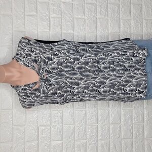 ANN TAYLOR Navy and White Sleeveless Tank Blouse